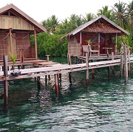 Mawar Homestay Besir Exterior photo